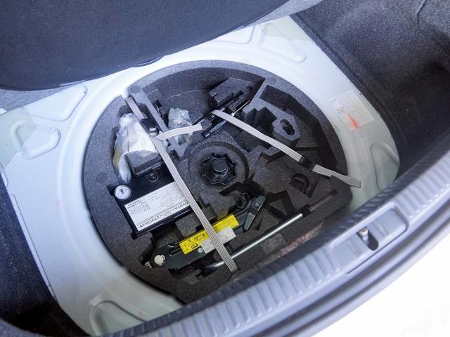 シロッコ Ｒ　２ＬターボＥＧ　６速ＤＳＧ　天張り張替済　ＡＤＶＡＮ１９インチＡＷ　Ｈ＆Ｒダウンサス（純正サス有り）　Ｆリップスポイラー　レザーパワーシート　純正ナビＴＶ　ＥＴＣ　キセノン　電動格納ミラー　スペアキー（43枚目）