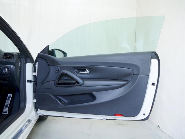 シロッコ Ｒ　２ＬターボＥＧ　６速ＤＳＧ　天張り張替済　ＡＤＶＡＮ１９インチＡＷ　Ｈ＆Ｒダウンサス（純正サス有り）　Ｆリップスポイラー　レザーパワーシート　純正ナビＴＶ　ＥＴＣ　キセノン　電動格納ミラー　スペアキー（44枚目）