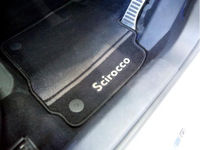 シロッコ Ｒ　２ＬターボＥＧ　６速ＤＳＧ　天張り張替済　ＡＤＶＡＮ１９インチＡＷ　Ｈ＆Ｒダウンサス（純正サス有り）　Ｆリップスポイラー　レザーパワーシート　純正ナビＴＶ　ＥＴＣ　キセノン　電動格納ミラー　スペアキー（46枚目）