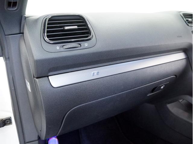 シロッコ Ｒ　２ＬターボＥＧ　６速ＤＳＧ　天張り張替済　ＡＤＶＡＮ１９インチＡＷ　Ｈ＆Ｒダウンサス（純正サス有り）　Ｆリップスポイラー　レザーパワーシート　純正ナビＴＶ　ＥＴＣ　キセノン　電動格納ミラー　スペアキー（48枚目）