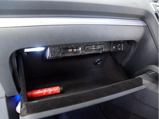 シロッコ Ｒ　２ＬターボＥＧ　６速ＤＳＧ　天張り張替済　ＡＤＶＡＮ１９インチＡＷ　Ｈ＆Ｒダウンサス（純正サス有り）　Ｆリップスポイラー　レザーパワーシート　純正ナビＴＶ　ＥＴＣ　キセノン　電動格納ミラー　スペアキー（49枚目）