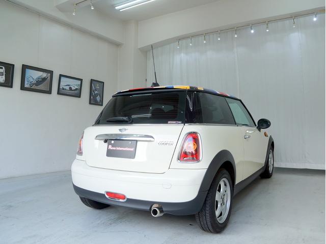 ＭＩＮＩ クーパー　正規ディーラー車　６ＭＴ　ナビ　バックカメラ　新車保証書　取説　整備記録簿Ｒ４．５，Ｒ２．６，Ｈ３０．５，Ｈ２８．５，Ｈ２６．５，Ｈ２４．５，Ｈ２２．５　ＥＴＣ　キセノン　フォグ　純正ＡＷ　電格ミラー（9枚目）