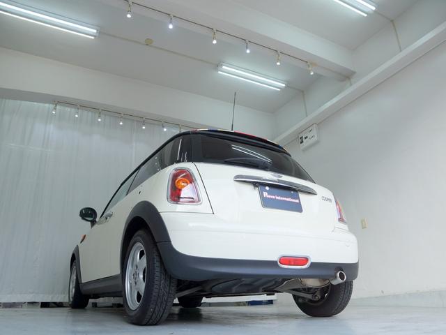 ＭＩＮＩ クーパー　正規ディーラー車　６ＭＴ　ナビ　バックカメラ　新車保証書　取説　整備記録簿Ｒ４．５，Ｒ２．６，Ｈ３０．５，Ｈ２８．５，Ｈ２６．５，Ｈ２４．５，Ｈ２２．５　ＥＴＣ　キセノン　フォグ　純正ＡＷ　電格ミラー（10枚目）