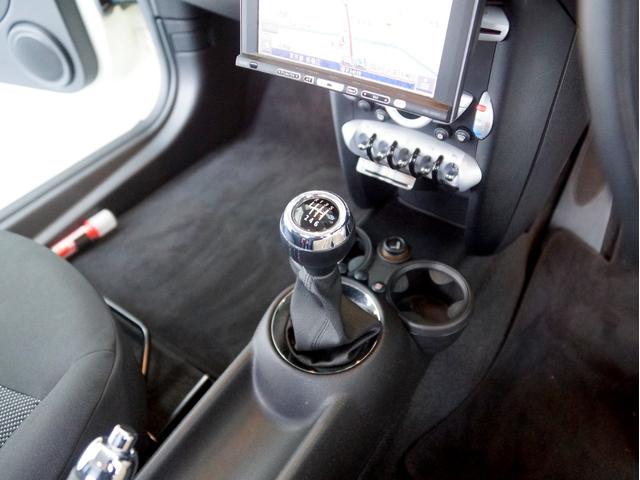 ＭＩＮＩ クーパー　正規ディーラー車　６ＭＴ　ナビ　バックカメラ　新車保証書　取説　整備記録簿Ｒ４．５，Ｒ２．６，Ｈ３０．５，Ｈ２８．５，Ｈ２６．５，Ｈ２４．５，Ｈ２２．５　ＥＴＣ　キセノン　フォグ　純正ＡＷ　電格ミラー（26枚目）