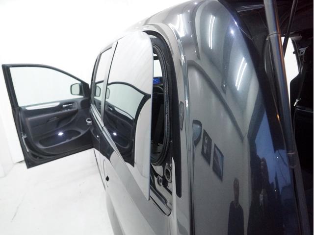 ダッジ・グランドキャラバン ベースグレード　３．６Ｌ　左ハンドル　両側パワスラ　パワーバックドア　レザーパワーシート　ＳＴＯＷ‘ＮＧＯシート　Ｆダウンモニター　カロッツェナビ　ＢＴ　フルセグＴＶ　バックカメラ　右サイドカメラ　ＥＴＣ　キーレス（46枚目）