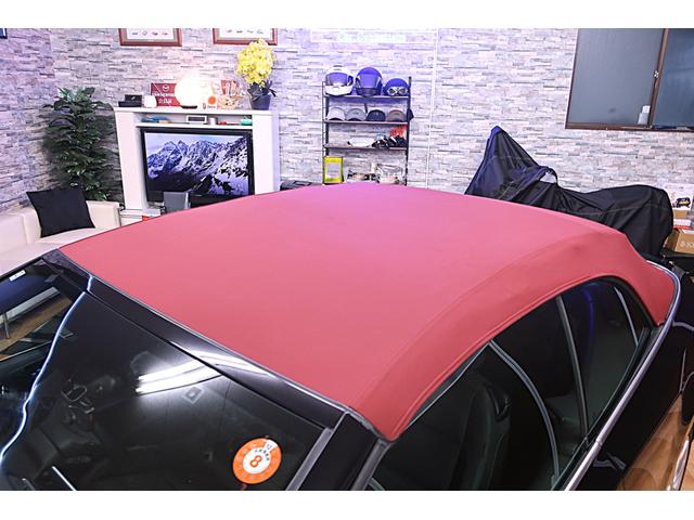 ゴルフカブリオレ 赤幌電動オープン 黒革ヒーター付きシート 社外ワイドナビ バックカメラ/ドラレコ/ETC クルコン キセノン/フォグランプ 本革ステアリング 純正17inAW 車検R9年12月 取説/新保/Sキー 直4IC付ターボ+Sチャージャー160ps/24.5kg・m(14枚目)