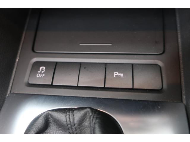 ゴルフカブリオレ 赤幌電動オープン 黒革ヒーター付きシート 社外ワイドナビ バックカメラ/ドラレコ/ETC クルコン キセノン/フォグランプ 本革ステアリング 純正17inAW 車検R9年12月 取説/新保/Sキー 直4IC付ターボ+Sチャージャー160ps/24.5kg・m(43枚目)