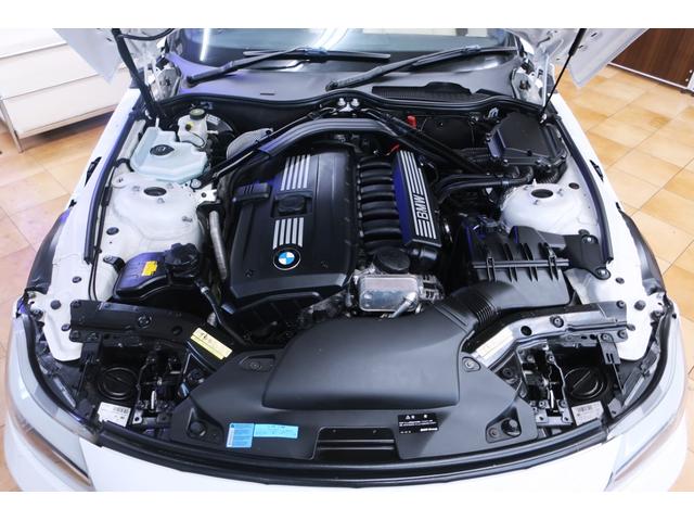 Ｚ４ ｓＤｒｉｖｅ２３ｉデザインピュアホワイト　直６エンジン　アイボリー本革ヒーター付シート＆ウッドインテリア　オートクルーズコントロール　キセノン　ワイドナビ／ＴＶ／Ｂカメラ／コーナーセンサー／ドラレコ　Ｇ１７ｉｎＡＷ　直６／２．５Ｌ２０４ｐｓパドル付６速ＡＴ（34枚目）