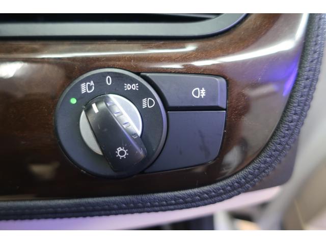 Ｚ４ ｓＤｒｉｖｅ２３ｉデザインピュアホワイト　直６エンジン　アイボリー本革ヒーター付シート＆ウッドインテリア　オートクルーズコントロール　キセノン　ワイドナビ／ＴＶ／Ｂカメラ／コーナーセンサー／ドラレコ　Ｇ１７ｉｎＡＷ　直６／２．５Ｌ２０４ｐｓパドル付６速ＡＴ（46枚目）
