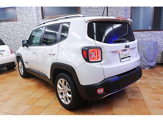 ジープ・レネゲード リミテッド　電動ガラスサンルーフ　アイボリー本革ヒーター付パワーシート　クルーズコントロール／ブラインドスポット　純正１７ｉｎＡＷ　ステアリングヒーター　ナビ／Ｂｔ／ＡＵＸ／ＵＳＢ／Ｂカメラ／ＥＴＣ　スマートキー（10枚目）