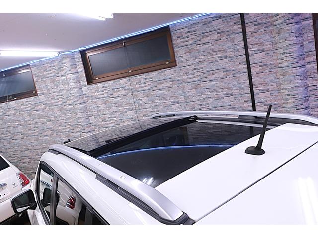 ジープ・レネゲード リミテッド　電動ガラスサンルーフ　アイボリー本革ヒーター付パワーシート　クルーズコントロール／ブラインドスポット　純正１７ｉｎＡＷ　ステアリングヒーター　ナビ／Ｂｔ／ＡＵＸ／ＵＳＢ／Ｂカメラ／ＥＴＣ　スマートキー（14枚目）