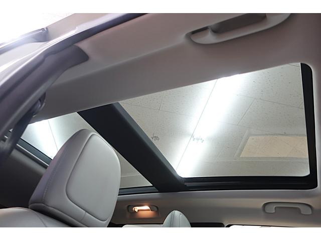 ジープ・レネゲード リミテッド　電動ガラスサンルーフ　アイボリー本革ヒーター付パワーシート　クルーズコントロール／ブラインドスポット　純正１７ｉｎＡＷ　ステアリングヒーター　ナビ／Ｂｔ／ＡＵＸ／ＵＳＢ／Ｂカメラ／ＥＴＣ　スマートキー（26枚目）