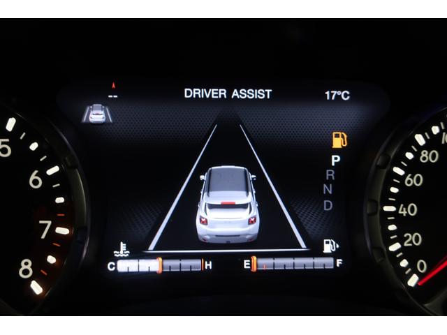 ジープ・レネゲード リミテッド　電動ガラスサンルーフ　アイボリー本革ヒーター付パワーシート　クルーズコントロール／ブラインドスポット　純正１７ｉｎＡＷ　ステアリングヒーター　ナビ／Ｂｔ／ＡＵＸ／ＵＳＢ／Ｂカメラ／ＥＴＣ　スマートキー（33枚目）