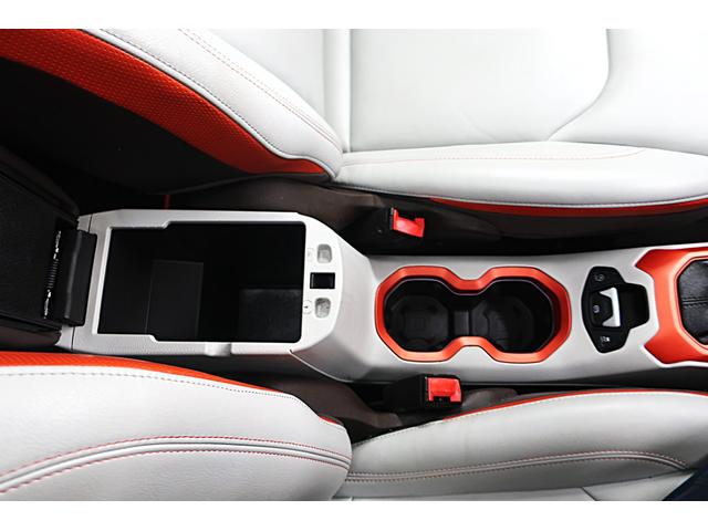 ジープ・レネゲード リミテッド　電動ガラスサンルーフ　アイボリー本革ヒーター付パワーシート　クルーズコントロール／ブラインドスポット　純正１７ｉｎＡＷ　ステアリングヒーター　ナビ／Ｂｔ／ＡＵＸ／ＵＳＢ／Ｂカメラ／ＥＴＣ　スマートキー（45枚目）