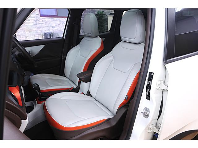 ジープ・レネゲード リミテッド　電動ガラスサンルーフ　アイボリー本革ヒーター付パワーシート　クルーズコントロール／ブラインドスポット　純正１７ｉｎＡＷ　ステアリングヒーター　ナビ／Ｂｔ／ＡＵＸ／ＵＳＢ／Ｂカメラ／ＥＴＣ　スマートキー（50枚目）