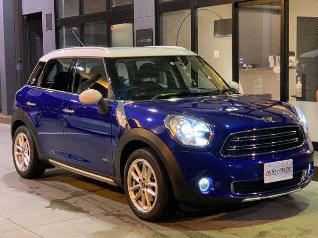 ＭＩＮＩ クーパーＤ　クロスオーバー　オール４　後期　クロームデザインパッケージ　ミントパッケージ　スタッドレスタイヤ／ホイールセット付　純正１７インチ（34枚目）