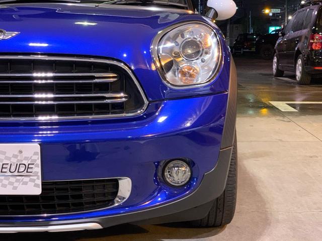 ＭＩＮＩ クーパーＤ　クロスオーバー　オール４　後期　クロームデザインパッケージ　ミントパッケージ　スタッドレスタイヤ／ホイールセット付　純正１７インチ（65枚目）