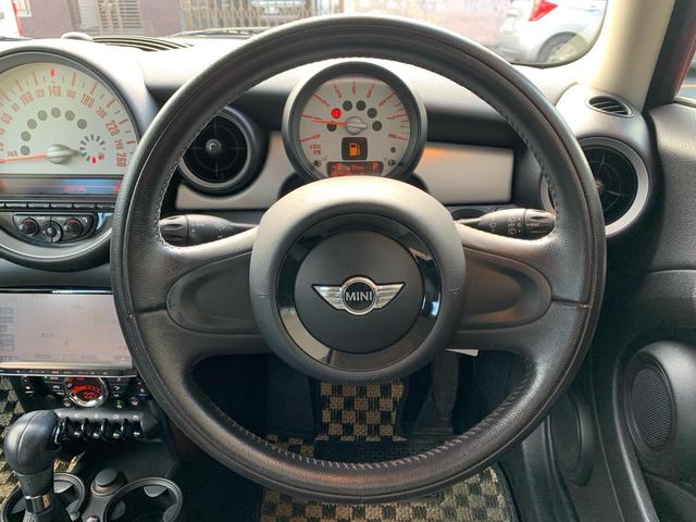 ＭＩＮＩ クーパー　クラブマン　限定車　ブリックレーン　後期　ルーフレール　リア回り同色　カバナ新品シートカバー　２ＤＩＮナビ　Ｂｌｕｅｔｏｏｔｈ　　ホットチョコレート　純正オプション１７インチ　ＤＳＣ（11枚目）
