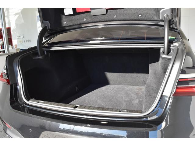 ７シリーズ ７４０ｉ　Ｍスポーツ　１オーナー　レザーシート　サンルーフ　純ナビ　フルセグ　ハーマンカードン　ドライビングアシスト　パーキングアシスト　純２０インチＡＷ　ＨＵＤ　ベンチレーション　パワーシート（17枚目）