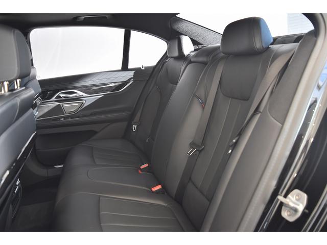 ７シリーズ ７４０ｉ　Ｍスポーツ　１オーナー　レザーシート　サンルーフ　純ナビ　フルセグ　ハーマンカードン　ドライビングアシスト　パーキングアシスト　純２０インチＡＷ　ＨＵＤ　ベンチレーション　パワーシート（37枚目）