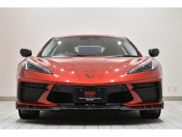 シボレーコルベット ３ＬＴ　１オーナー　ディーラー車　自社販売車両　スウェーデッドステアリング　ドアトリム　カーボンファイバールーフ　カーボンフラッシュリアスポイラー、ドアミラー　コンペティションバケットシート　社外Ｆスポイラー（4枚目）