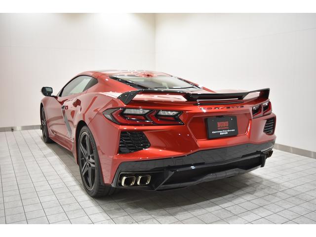 シボレーコルベット ３ＬＴ　１オーナー　ディーラー車　自社販売車両　スウェーデッドステアリング　ドアトリム　カーボンファイバールーフ　カーボンフラッシュリアスポイラー、ドアミラー　コンペティションバケットシート　社外Ｆスポイラー（8枚目）