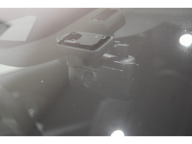 シボレーコルベット ３ＬＴ　１オーナー　ディーラー車　自社販売車両　スウェーデッドステアリング　ドアトリム　カーボンファイバールーフ　カーボンフラッシュリアスポイラー、ドアミラー　コンペティションバケットシート　社外Ｆスポイラー（27枚目）