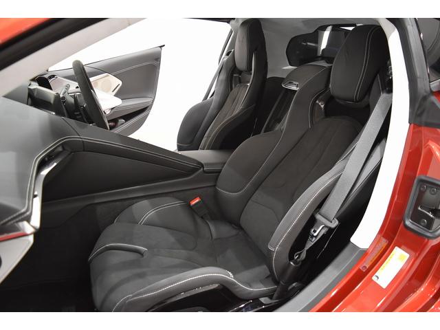シボレーコルベット ３ＬＴ　１オーナー　ディーラー車　自社販売車両　スウェーデッドステアリング　ドアトリム　カーボンファイバールーフ　カーボンフラッシュリアスポイラー、ドアミラー　コンペティションバケットシート　社外Ｆスポイラー（30枚目）