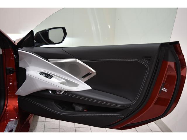 シボレーコルベット ３ＬＴ　１オーナー　ディーラー車　自社販売車両　スウェーデッドステアリング　ドアトリム　カーボンファイバールーフ　カーボンフラッシュリアスポイラー、ドアミラー　コンペティションバケットシート　社外Ｆスポイラー（32枚目）
