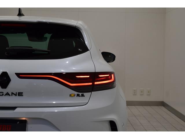 株式会社光岡自動車は、２０１８年２月で創業５０周年を迎えました。長きにわたり社業の発展、成長のために支えてくださった多くの皆様に、光岡自動車社員一同深く感謝申し上げます。