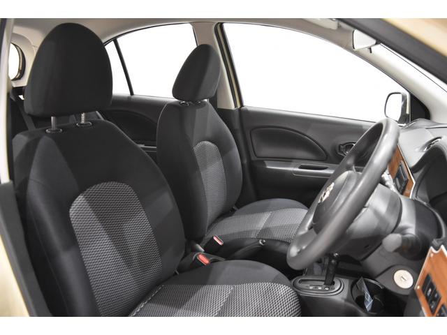 ビュート １２ＳＴ　メイクアップ車両　クラシックインパネ　キーレス　レザーシートカバー　ＣＤ／ラジオ　ドライブレコーダー　オプションカラーアーミーベージュトランクダンパー付（5枚目）