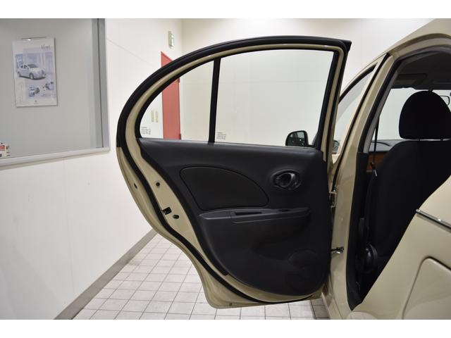 ビュート １２ＳＴ　メイクアップ車両　クラシックインパネ　キーレス　レザーシートカバー　ＣＤ／ラジオ　ドライブレコーダー　オプションカラーアーミーベージュトランクダンパー付（32枚目）