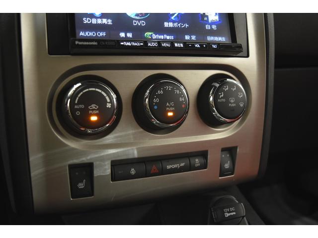 ダッジ・チャレンジャー 392 SRT8 新車並行 サンルーフ パドルシフト レッドハーフレザーシート 純正20インチAW シートヒーター ブレンボブレーキ クルーズコントロール パワーシート 社外ナビ バックカメラ ETC(14枚目)