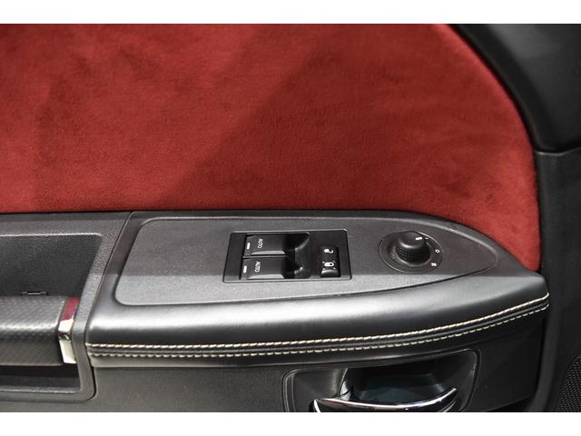 ダッジ・チャレンジャー 392 SRT8 新車並行 サンルーフ パドルシフト レッドハーフレザーシート 純正20インチAW シートヒーター ブレンボブレーキ クルーズコントロール パワーシート 社外ナビ バックカメラ ETC(29枚目)
