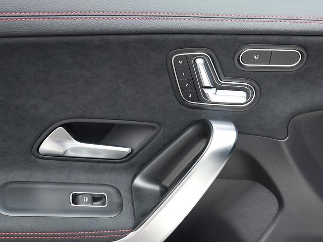 CLAクラス CLA200d AMGラインパッケージ 認定・AMGラインパッケージ・マルチビームLEDヘッドライト・アダプティブハイビームアシストプラス・パワーシート(運転席・助手席)・シートヒーター(運転席・助手席)(39枚目)