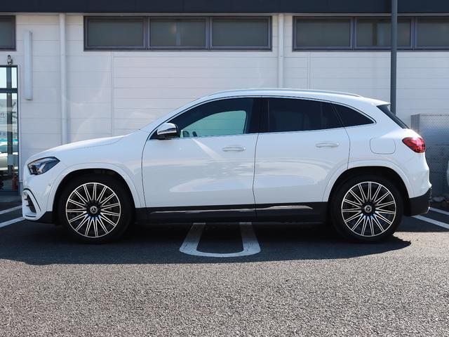 ＧＬＡクラス ＧＬＡ１８０　ＡＭＧラインパッケージ　認定・ＡＭＧラインパッケージ・シートヒーター（運転席・助手席）・メモリー付パワーシート（運転席・助手席）・マルチビームＬＥＤヘッドライト・アダプティブダンピングシステム付サスペンション（11枚目）