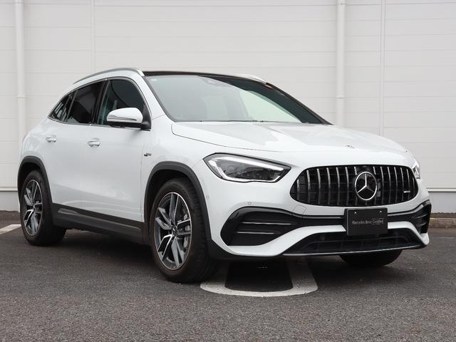 最新鋭設備と機器を導入した専用工場で、メルセデス・ベンツ日本から認定された有資格者と国際認定故障診断士が整備いたします。