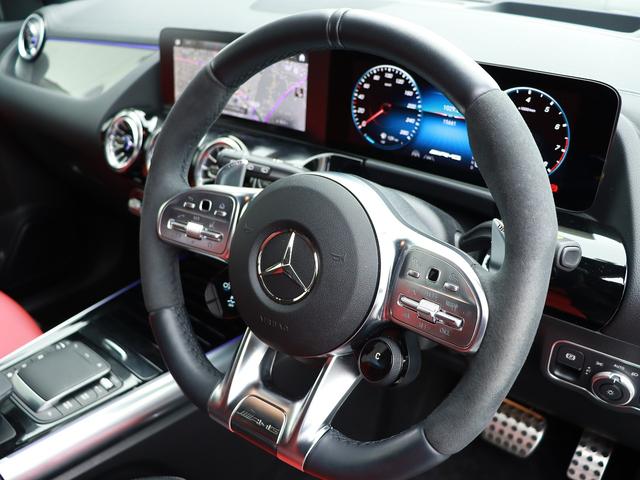 私たちは「自ら考え、自ら行動する。」数多くのお客様と”一生涯「笑顔」のおつきあい”　のために、何が出来るかとことん考え、スタッフ一人ひとりがお客様の気持ちになって行動することを常に心がけております。