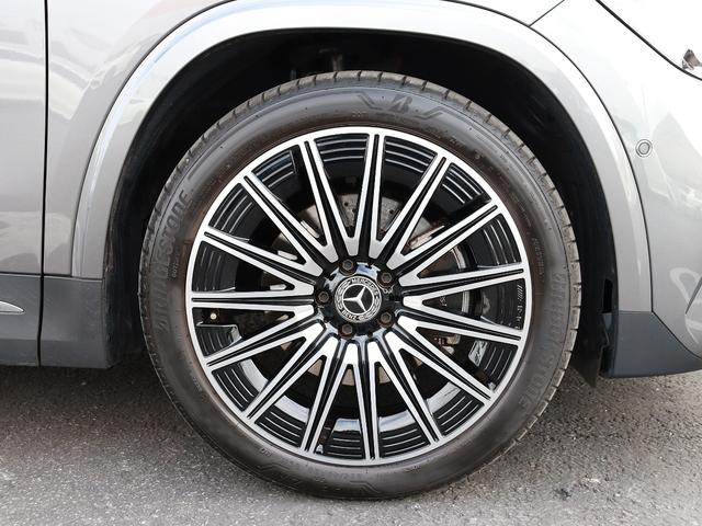 目に見えるもの、手に触れるものすべてが上質なときを演出する安心かつ心地よい移動空間。ずっと走っていたくなる至福な時間を是非！！