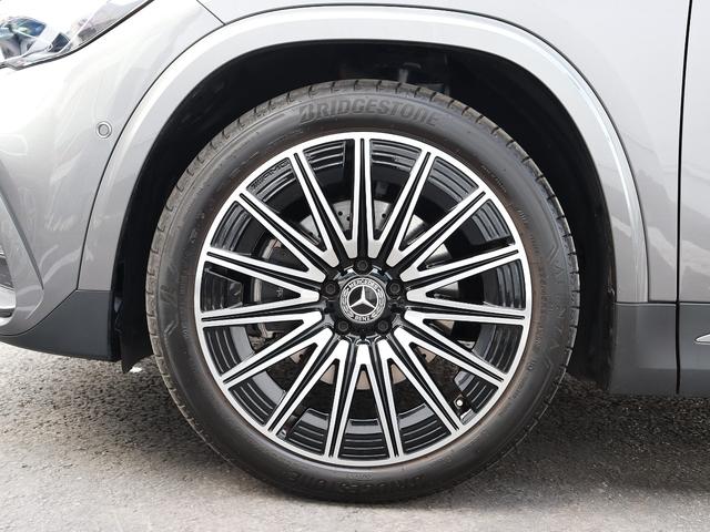 私たちは「自ら考え、自ら行動する。」数多くのお客様と”一生涯「笑顔」のおつきあい”　のために、何が出来るかとことん考え、スタッフ一人ひとりがお客様の気持ちになって行動することを常に心がけております。