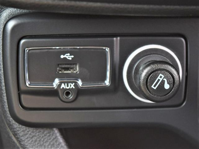 ジープ レネゲード クライスラー ジープ ナイトイーグル 認定中古車 純正２ｃｈドラレコ ｃａｒｐｌａｙ ａｎｄｒｏｉｄａｕｔｏ対応 ｅｔｃ 専用インテリア エクステリアの中古車詳細 中古車検索ならkurutown クルタウン