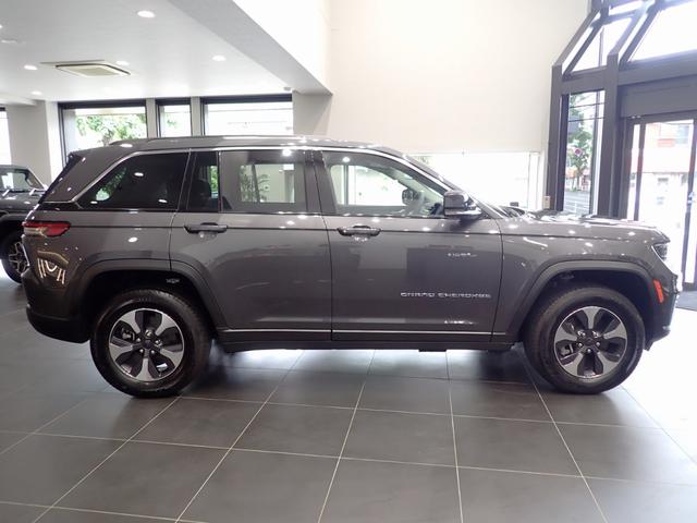 ジープ・グランドチェロキー4xe リミテッド 4xe 認定中古車 当店デモカー プラグインハイブリッド 純正ドラレコ アダプティブクルーズコントロール シートヒーター ベンチレーション付きフロントシート(16枚目)