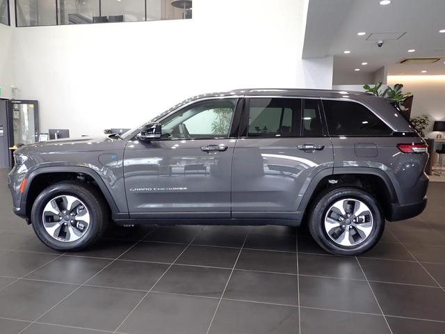 ジープ・グランドチェロキー4xe リミテッド 4xe 認定中古車 当店デモカー プラグインハイブリッド 純正ドラレコ アダプティブクルーズコントロール シートヒーター ベンチレーション付きフロントシート(24枚目)