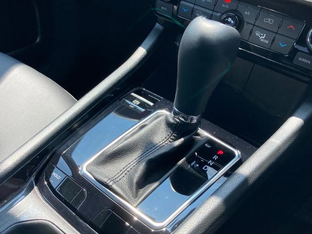 ジープ・コンパス ロンジチュード　認定中古車　弊社オーナー様下取り車両　ワンオーナー車　禁煙車　認定中古車保証１年　アイドリングストップ　アダプティブクルーズコントロール　ブラインドスポットモニター　ＥＴＣ２．０（10枚目）