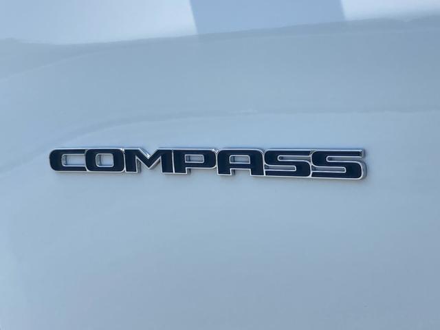ジープ・コンパス ロンジチュード　認定中古車　弊社オーナー様下取り車両　ワンオーナー車　禁煙車　認定中古車保証１年　アイドリングストップ　アダプティブクルーズコントロール　ブラインドスポットモニター　ＥＴＣ２．０（30枚目）