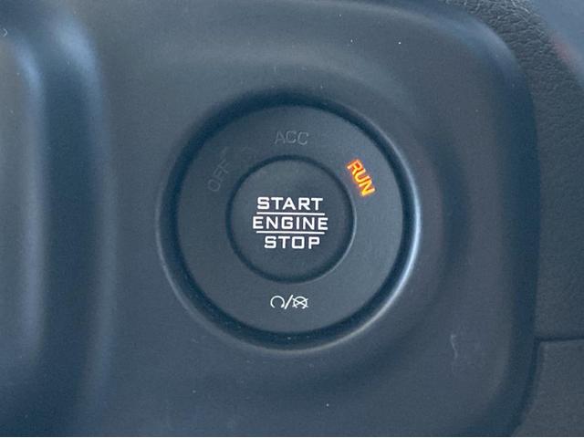 ジープ・ラングラーアンリミテッド サハラ(13枚目)