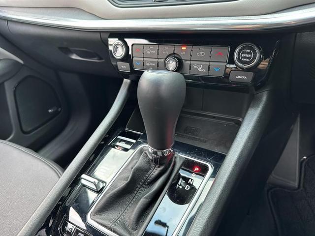 ジープ・コンパス リミテッド　認定中古車　弊社デモカー使用車両　ワンオーナー車　禁煙車　４ＷＤ　新車保証継承　純正ナビ　アイドリングストップ　アダプティブクルーズコントロール　ブラインドスポットモニター　ＥＴＣ２．０（14枚目）