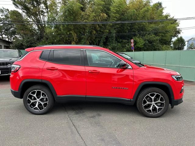 ジープ・コンパス リミテッド　認定中古車　弊社デモカー使用車両　ワンオーナー車　禁煙車　４ＷＤ　新車保証継承　純正ナビ　アイドリングストップ　アダプティブクルーズコントロール　ブラインドスポットモニター　ＥＴＣ２．０（25枚目）