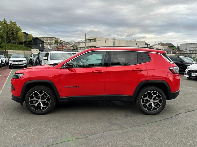 ジープ・コンパス リミテッド　認定中古車　弊社デモカー使用車両　ワンオーナー車　禁煙車　４ＷＤ　新車保証継承　純正ナビ　アイドリングストップ　アダプティブクルーズコントロール　ブラインドスポットモニター　ＥＴＣ２．０（27枚目）