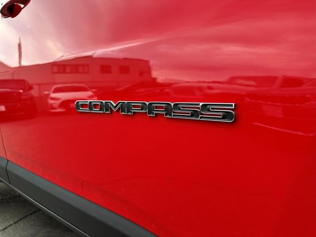 ジープ・コンパス リミテッド　認定中古車　弊社デモカー使用車両　ワンオーナー車　禁煙車　４ＷＤ　新車保証継承　純正ナビ　アイドリングストップ　アダプティブクルーズコントロール　ブラインドスポットモニター　ＥＴＣ２．０（30枚目）